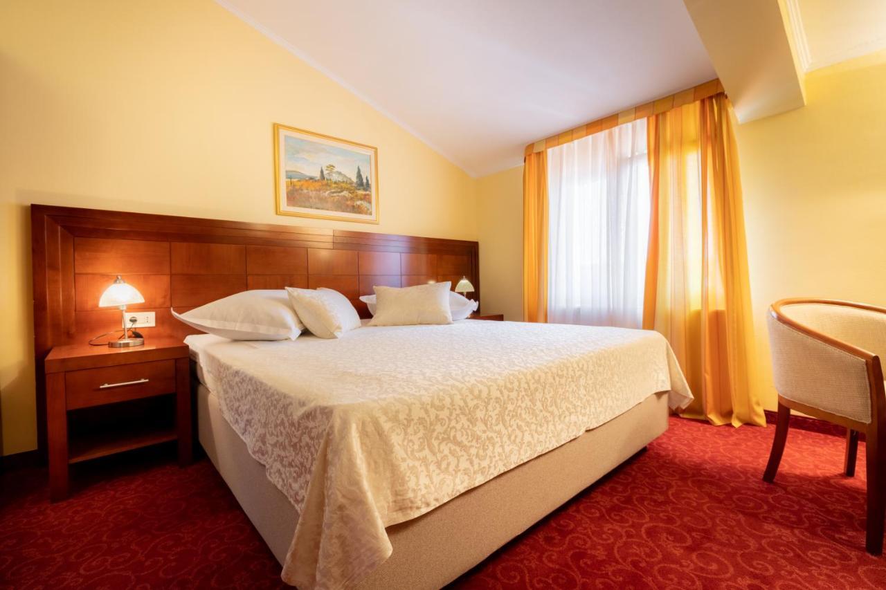Villa Riva Makarska Eksteriør billede