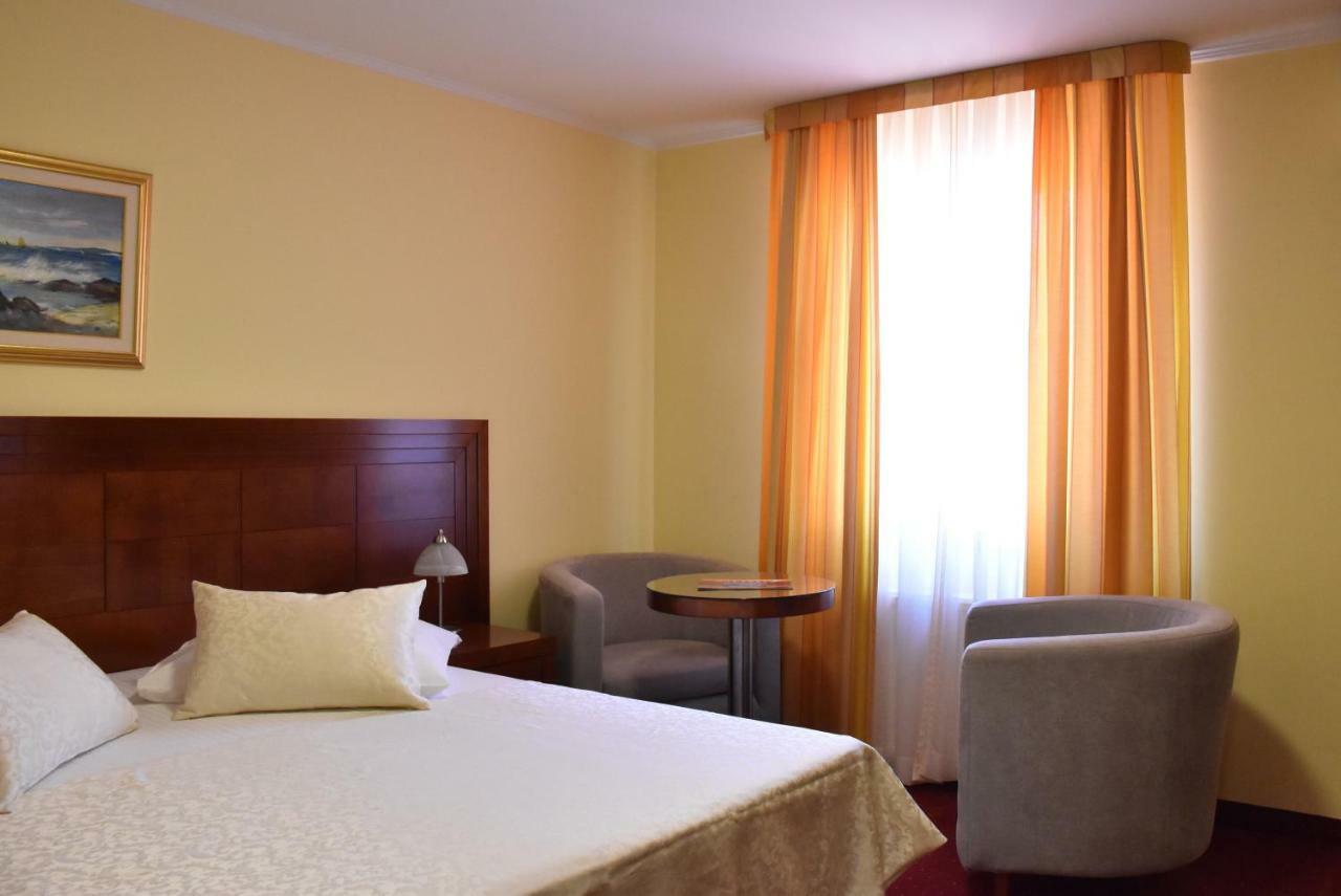 Villa Riva Makarska Eksteriør billede