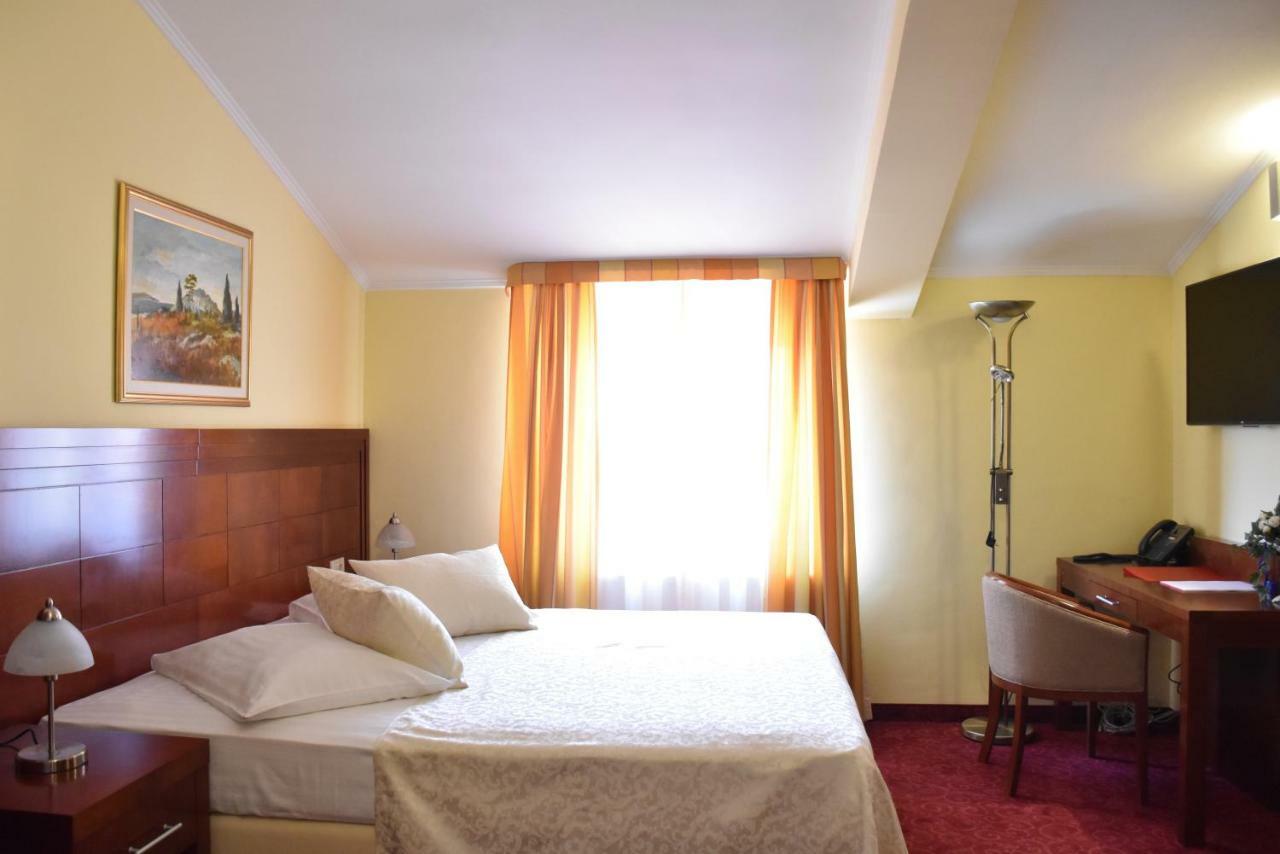 Villa Riva Makarska Eksteriør billede